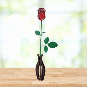 30 cm-es rózsa vázában