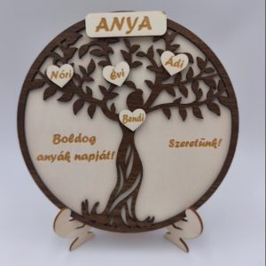 „Családi Életfa” – Személyre szabható, gravírozott fa asztali dísz állvánnyal